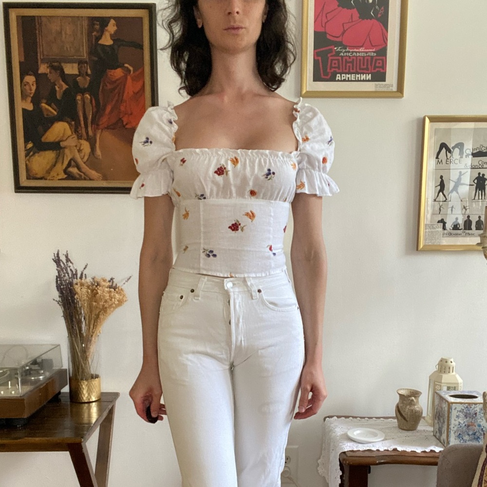 Reformation white linen sample sale top mixed fruit